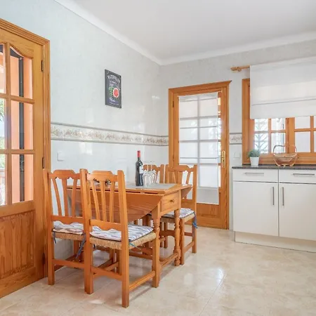 Es Canto Holiday home