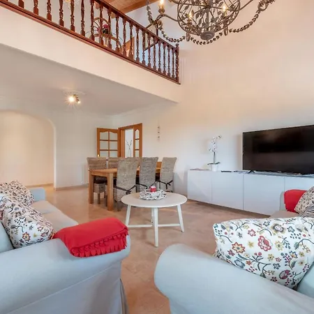 Es Canto Holiday home